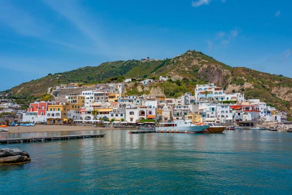 Tour personalizzato a Ischia, ma a modo tuo: scegli come vivere il mare